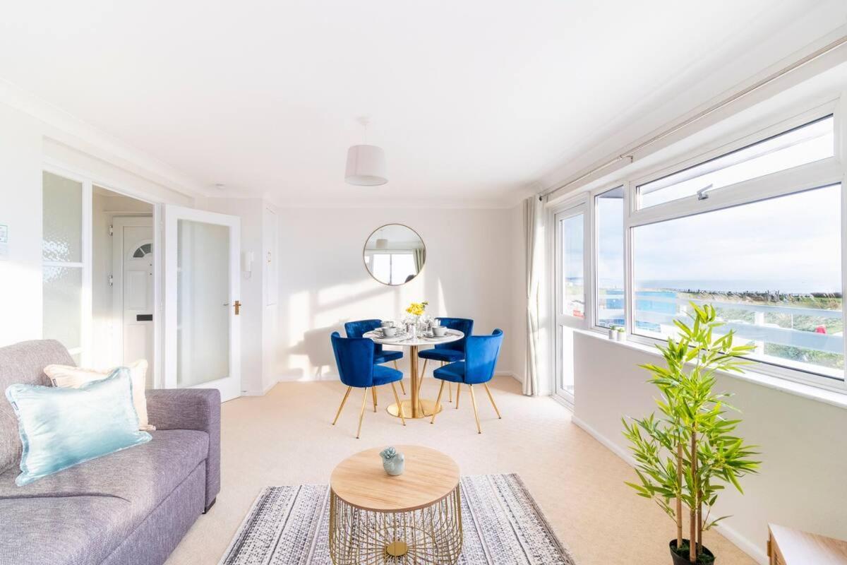 Incredible Sea View 2 Bedroom Beach Apartment Bournemouth Eksteriør billede