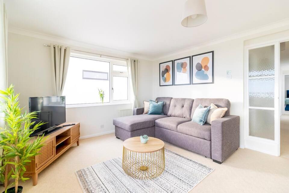 Incredible Sea View 2 Bedroom Beach Apartment Bournemouth Eksteriør billede